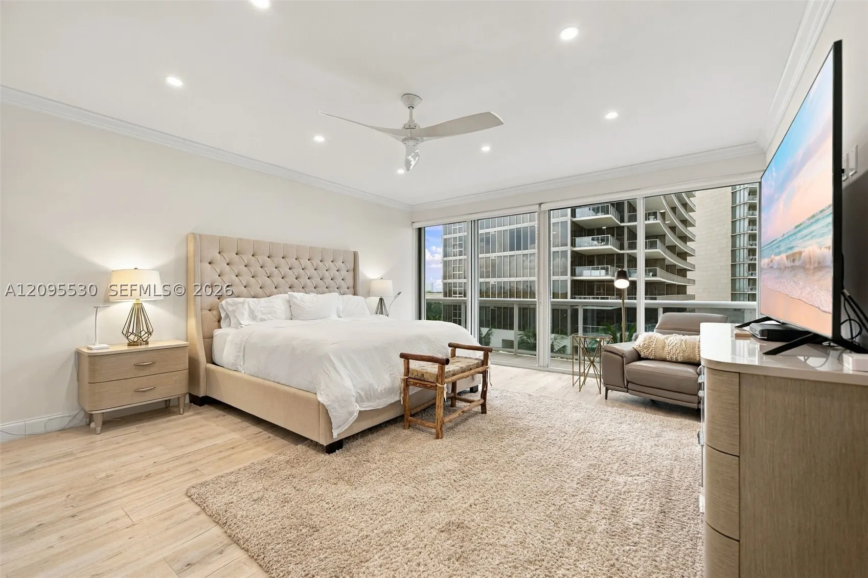9601 Collins Ave #601
