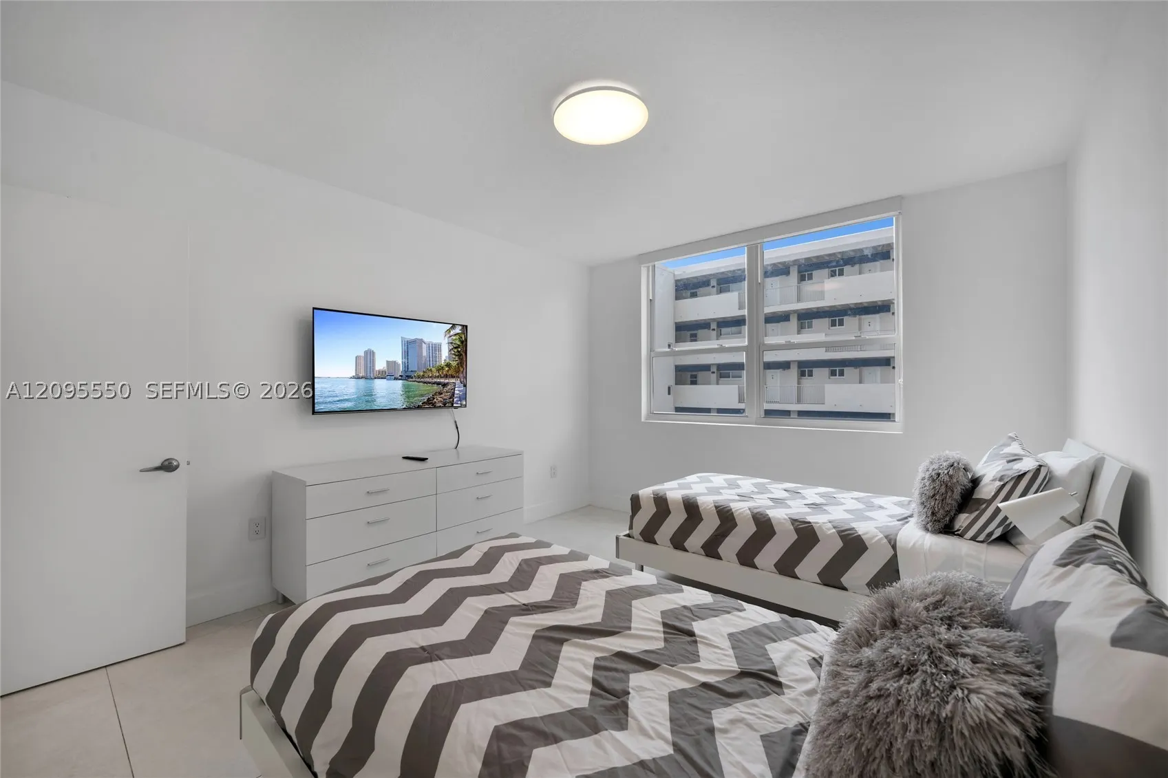 2080 S Ocean Dr #511