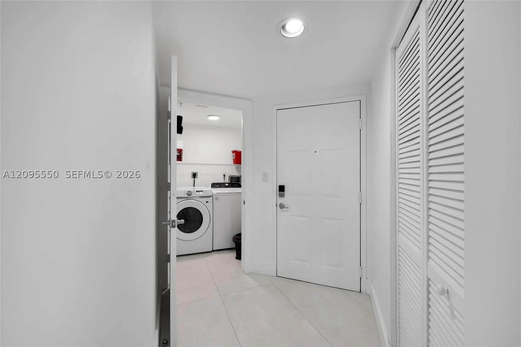 2080 S Ocean Dr #511