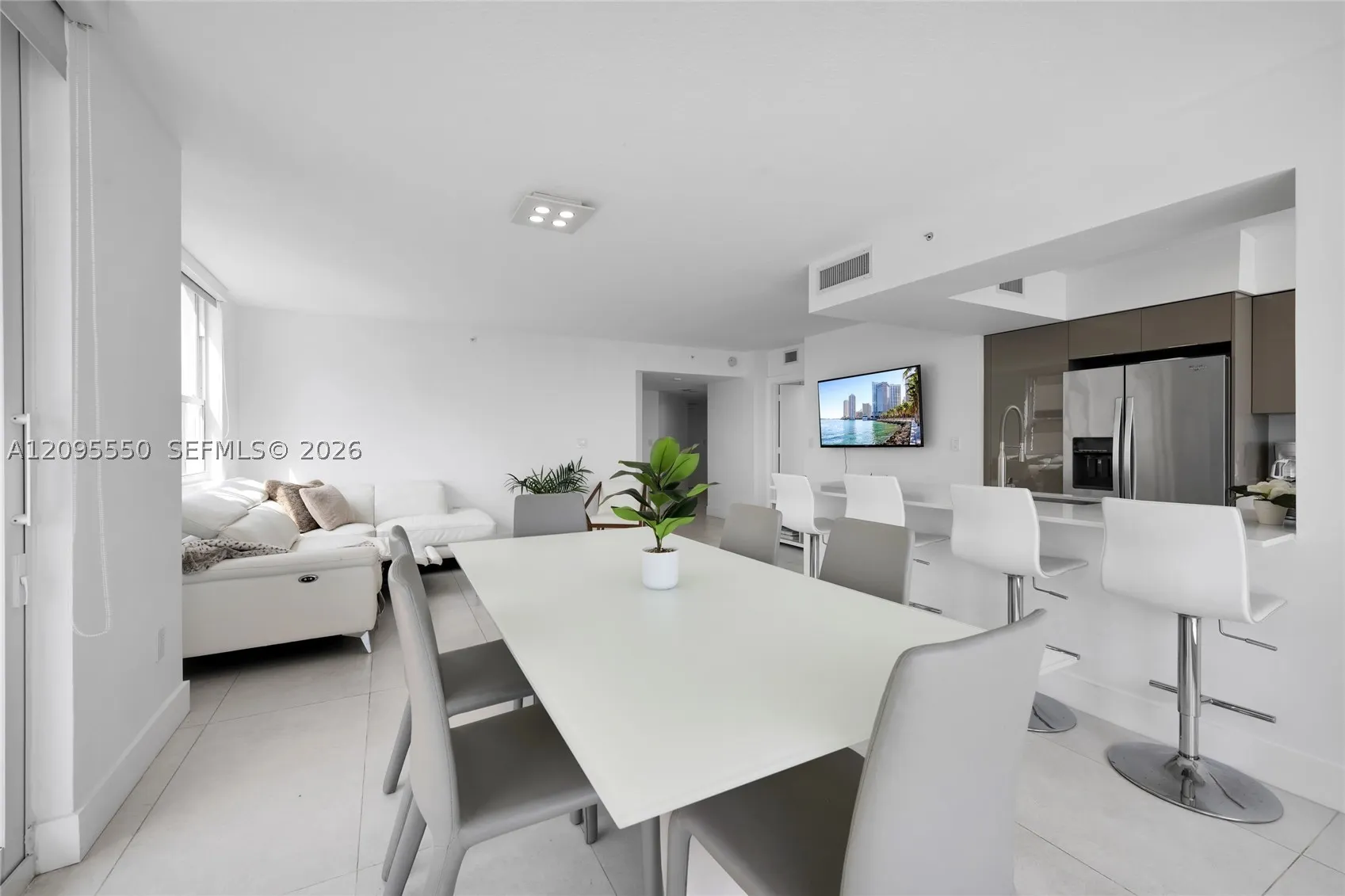 2080 S Ocean Dr #511