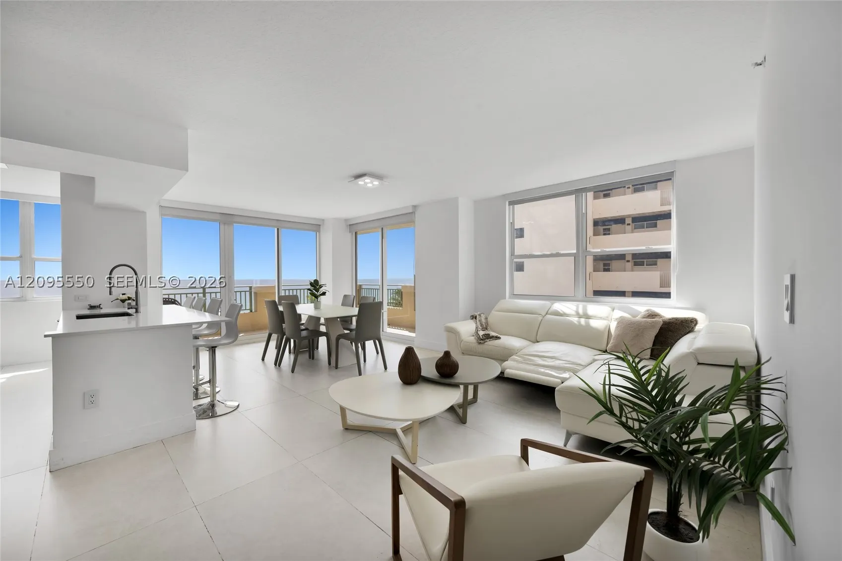 2080 S Ocean Dr #511