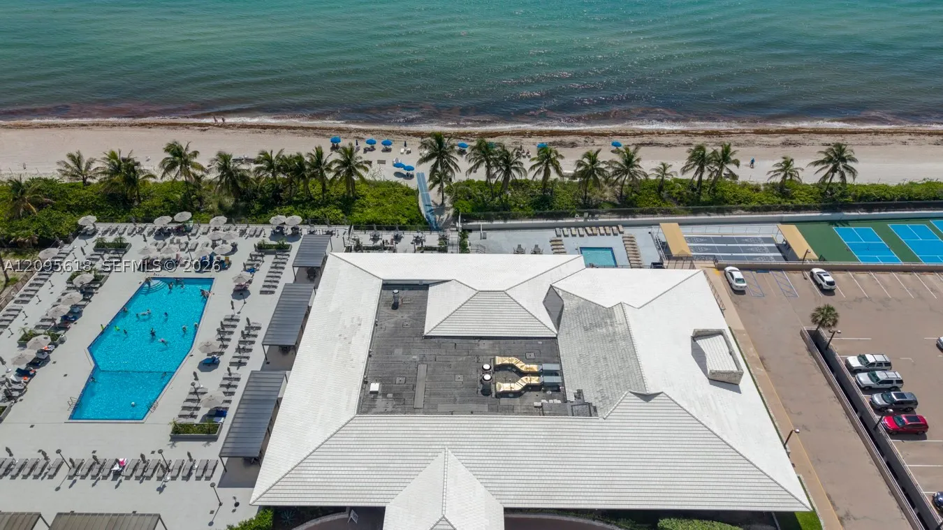 1985 S Ocean Dr #10G