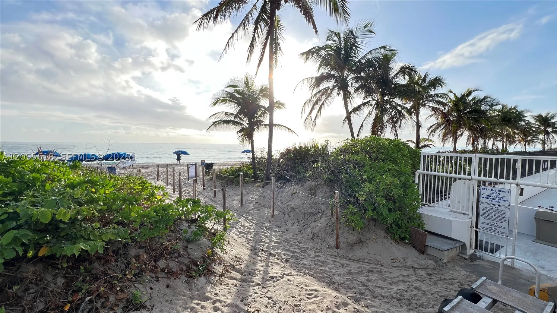 1985 S Ocean Dr #10G
