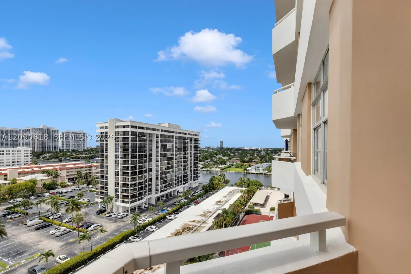 1985 S Ocean Dr #10G