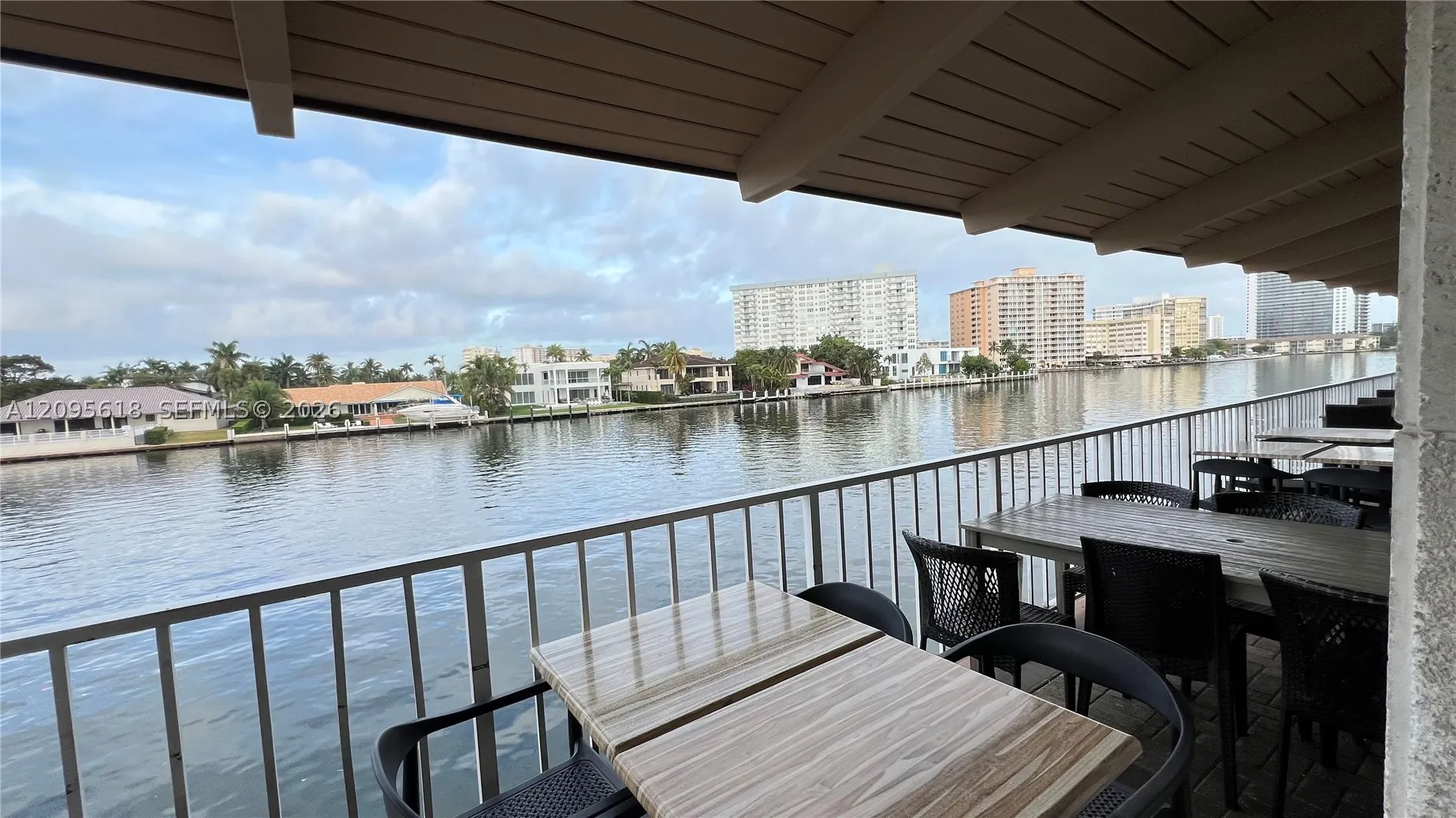 1985 S Ocean Dr #10G