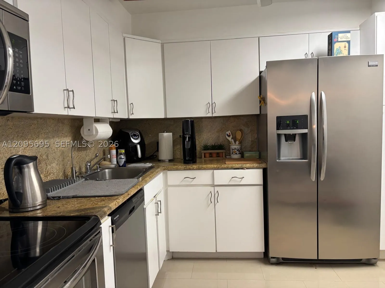5701 Collins Ave #912