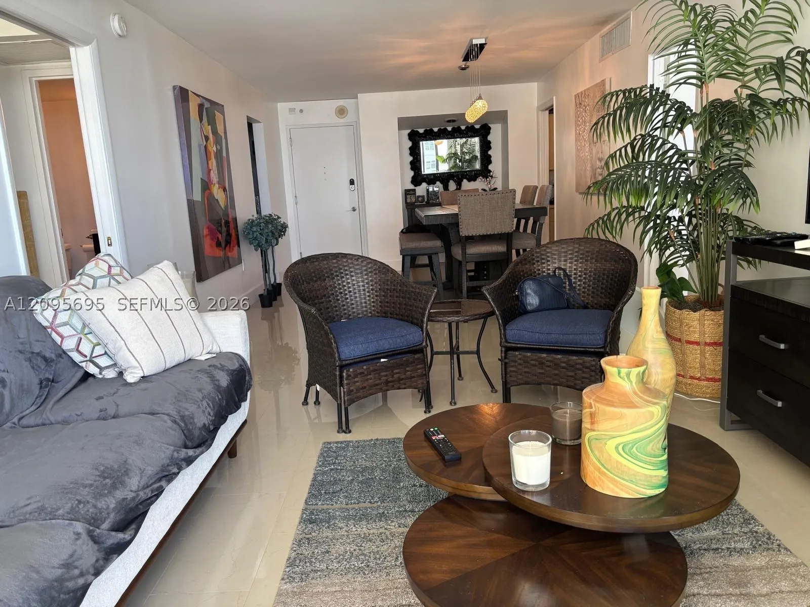 5701 Collins Ave #912