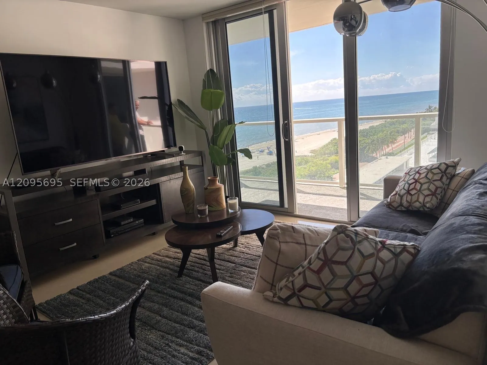 5701 Collins Ave #912