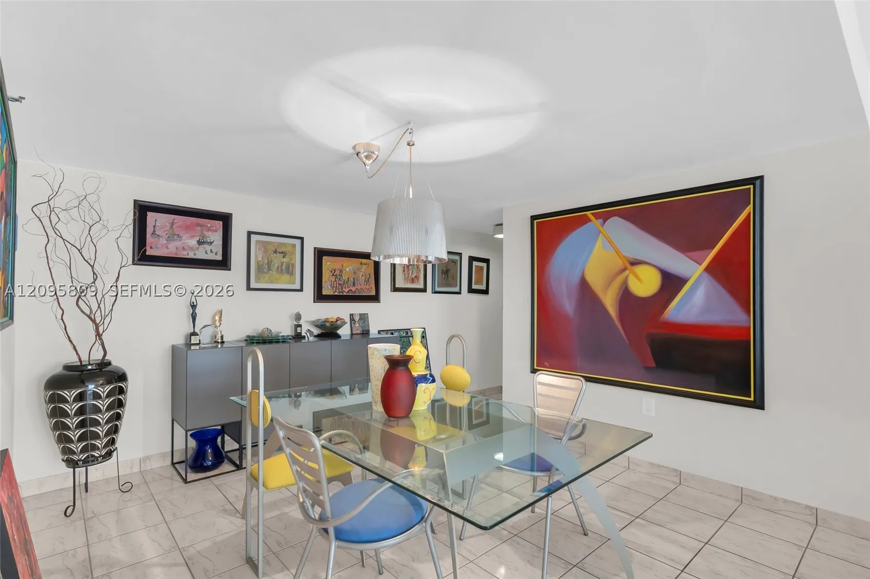 1623 Collins Ave #812