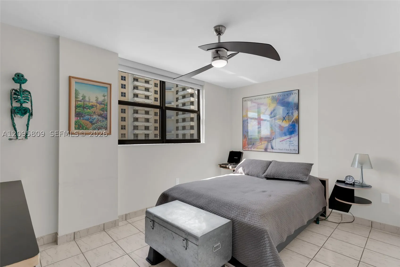 1623 Collins Ave #812