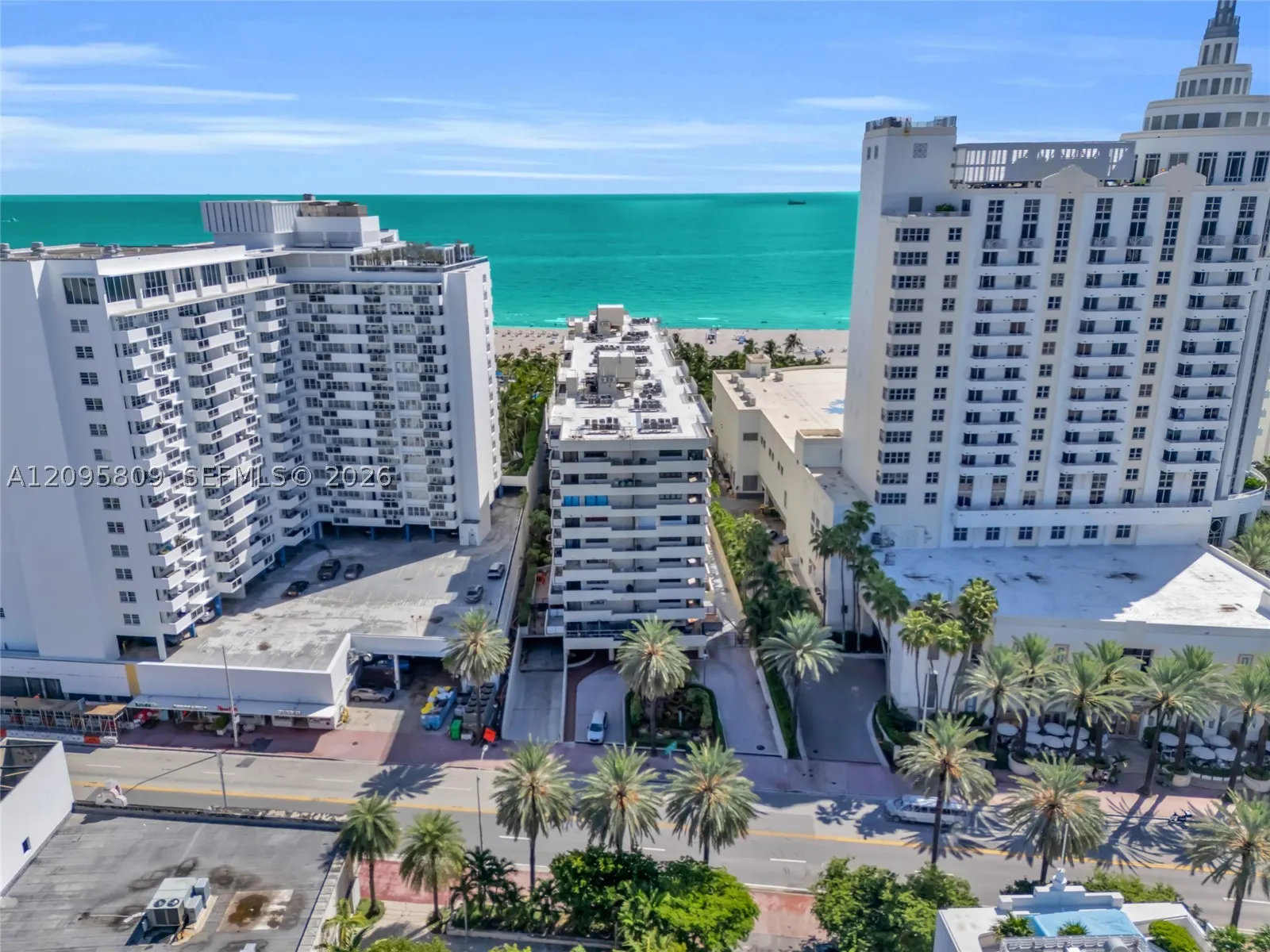 1623 Collins Ave #812