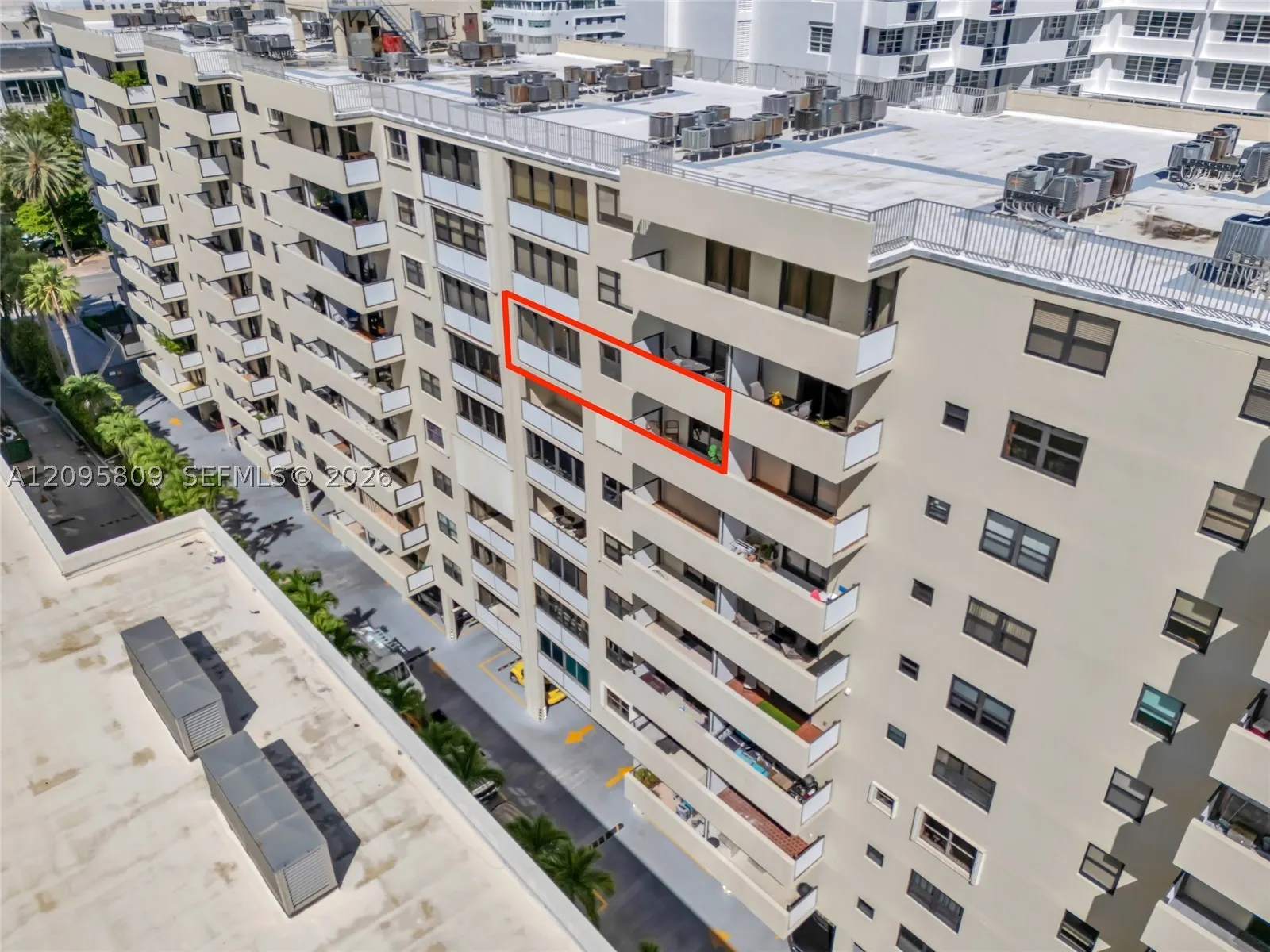 1623 Collins Ave #812