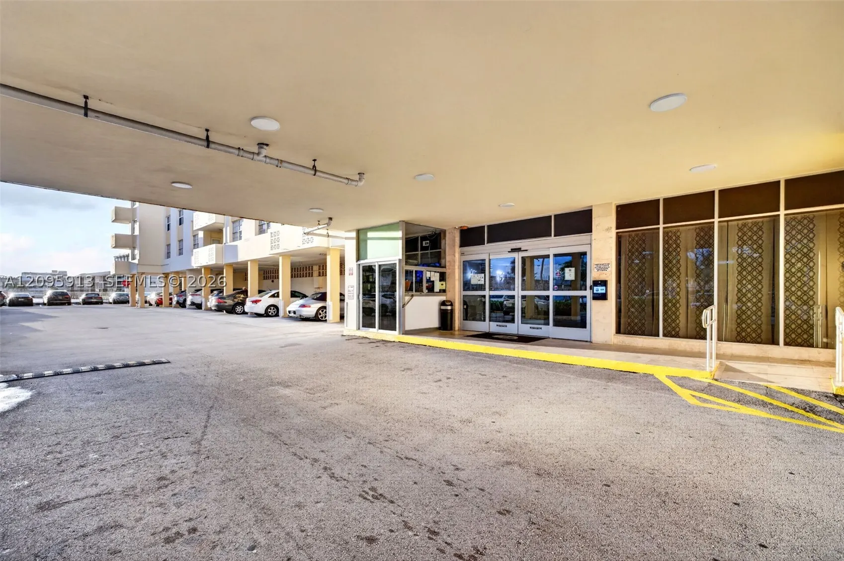 1833 S Ocean Dr #1202