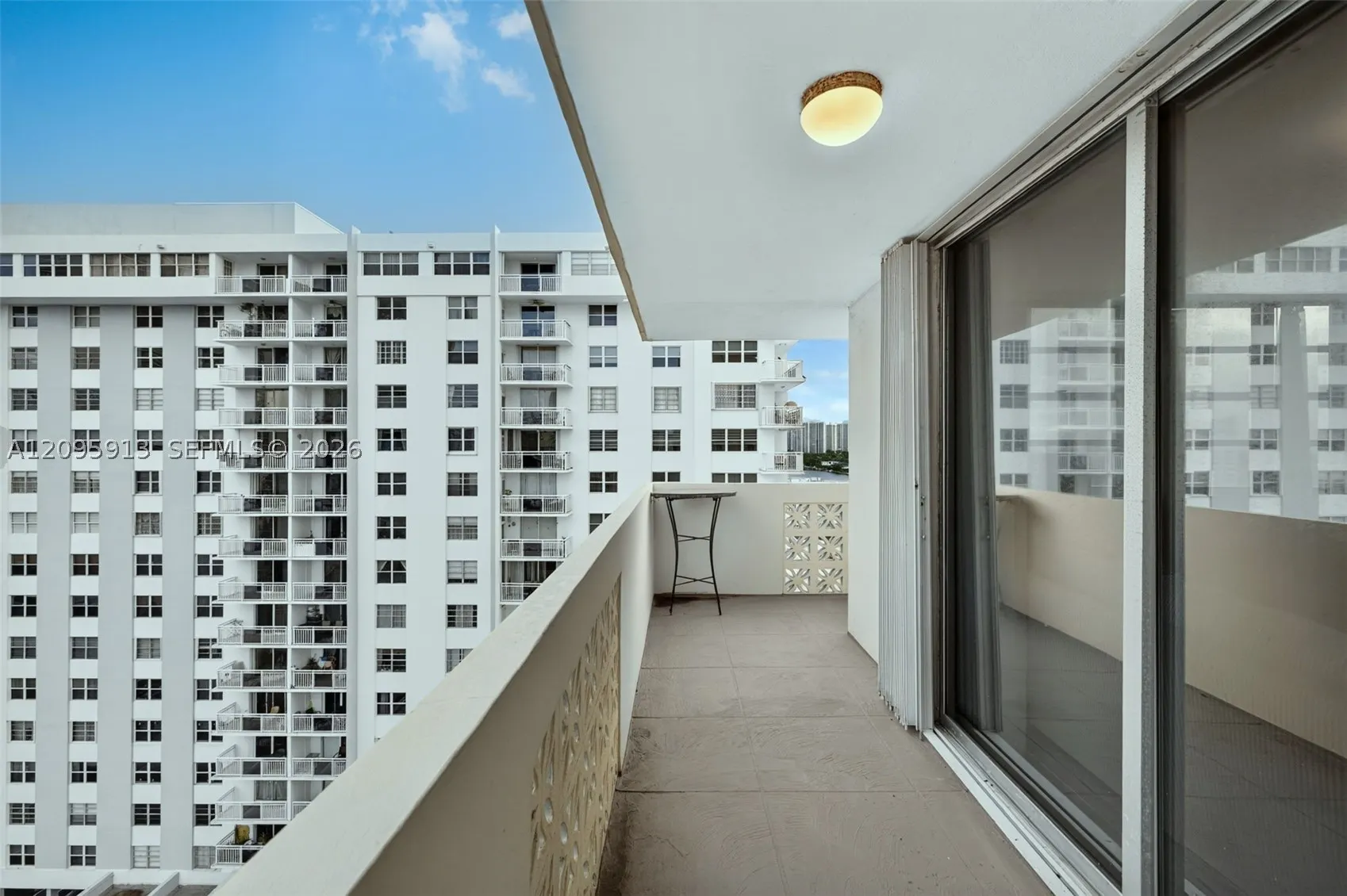 1833 S Ocean Dr #1202