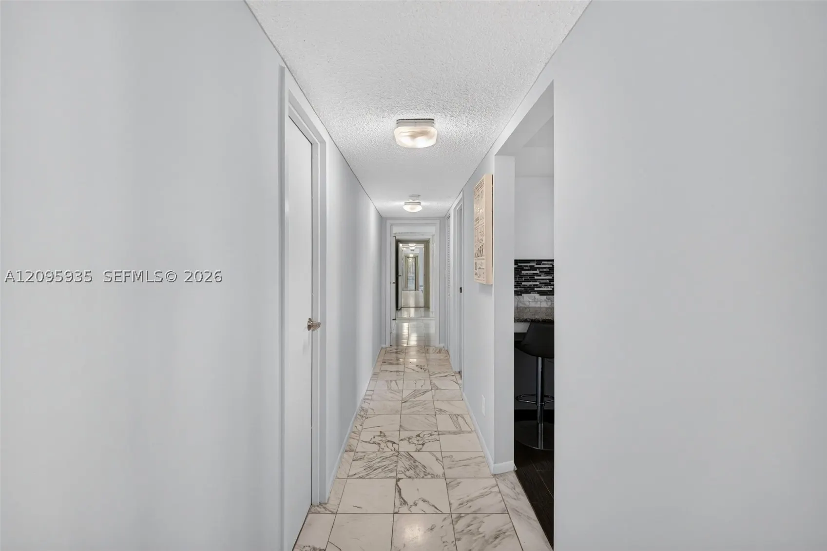 1000 Parkview Dr #715