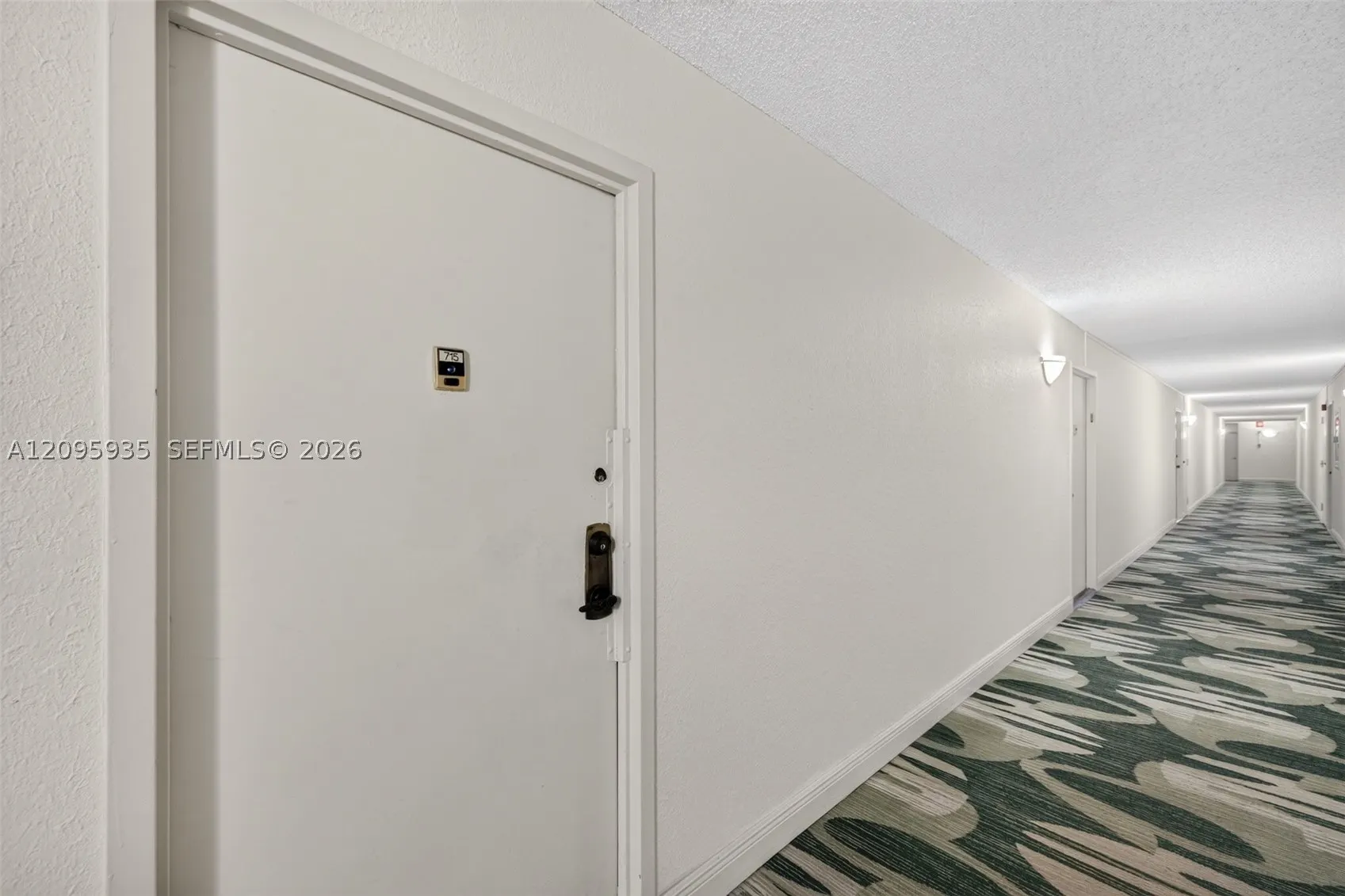1000 Parkview Dr #715