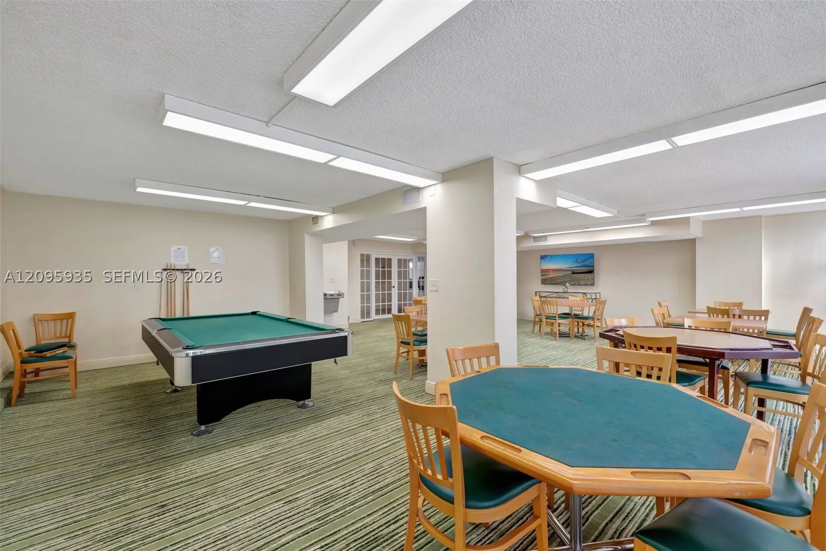 1000 Parkview Dr #715