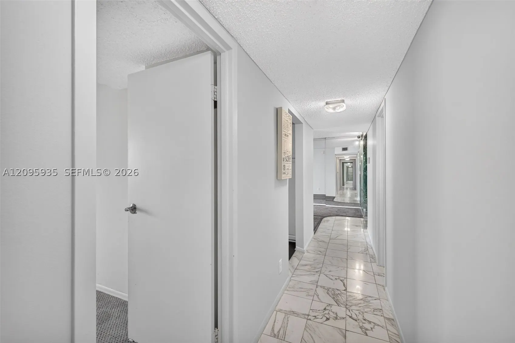 1000 Parkview Dr #715