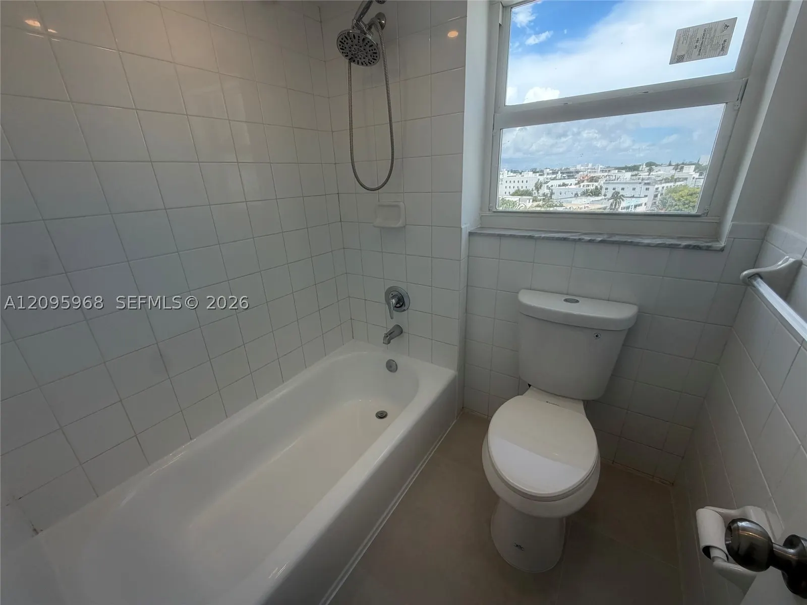 245 18th St #805