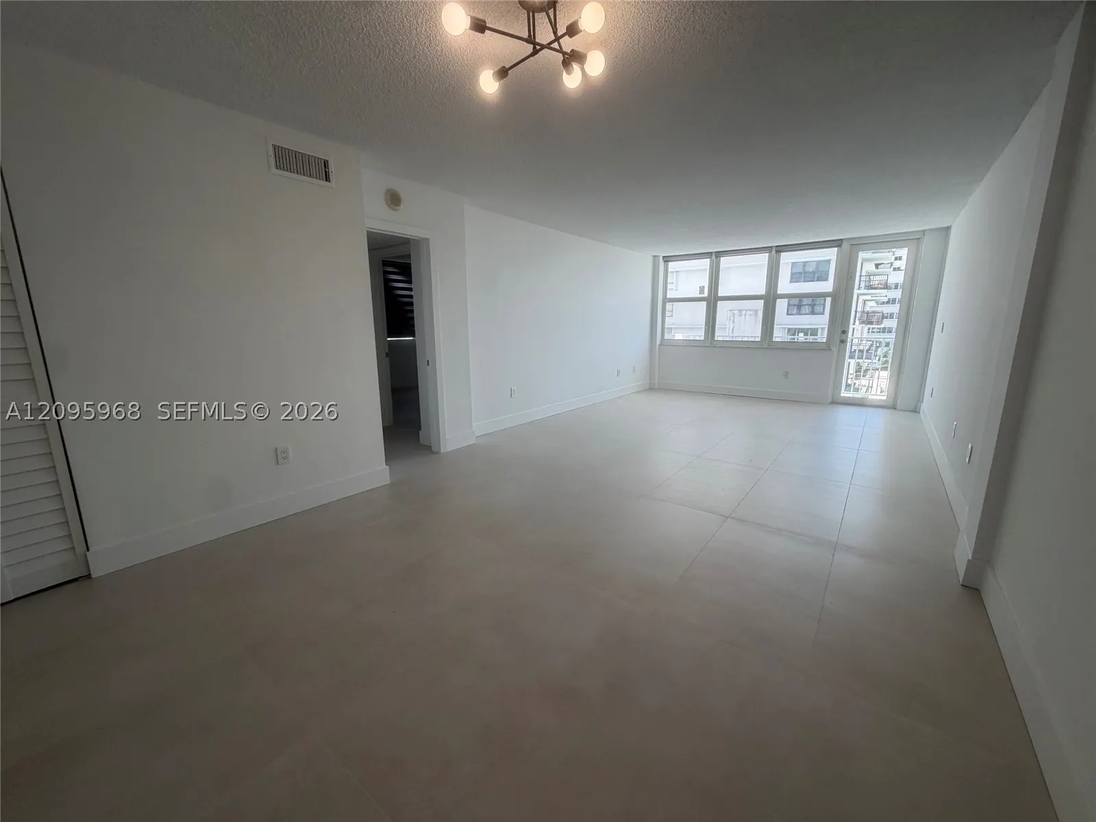 245 18th St #805