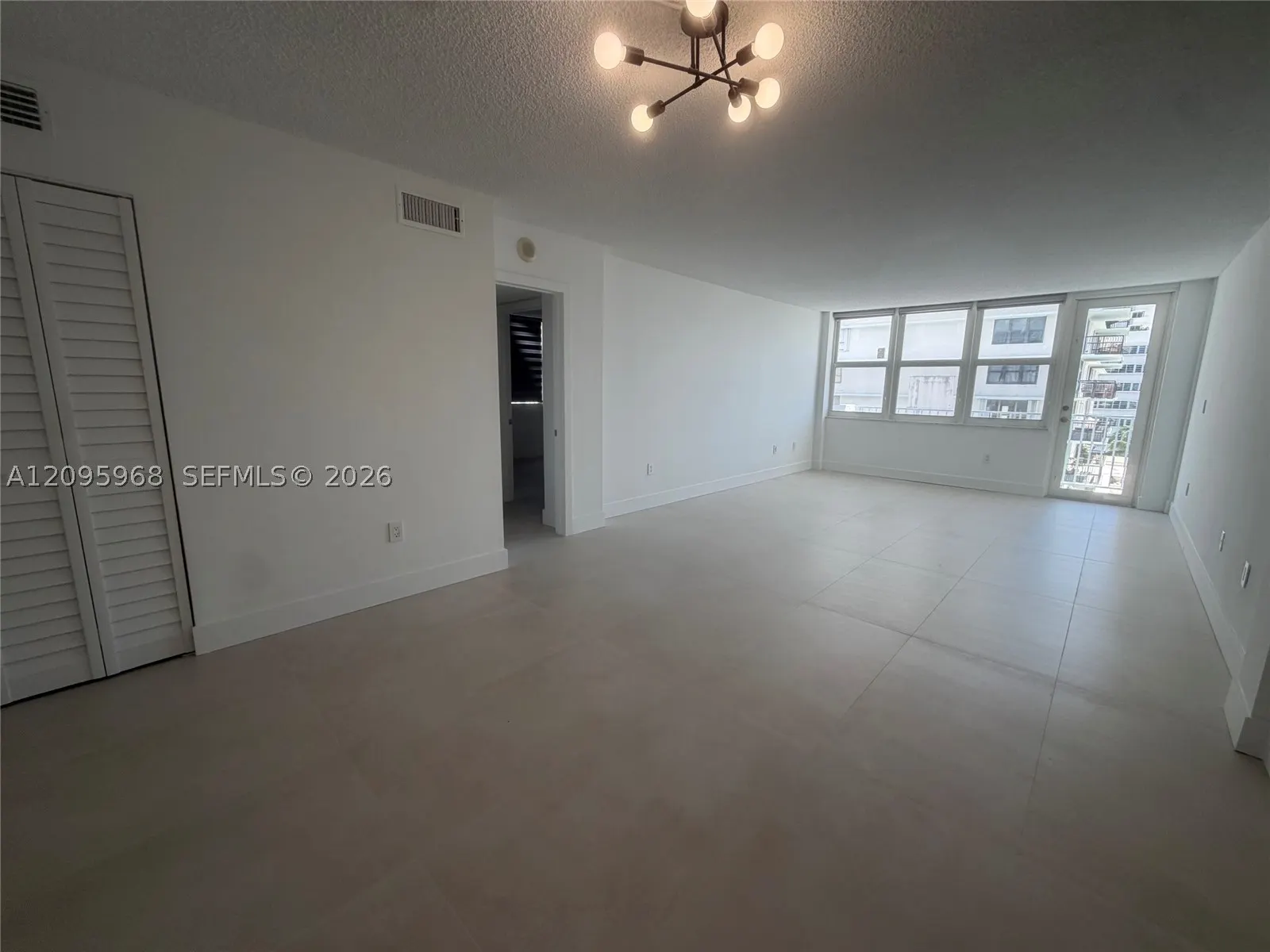 245 18th St #805