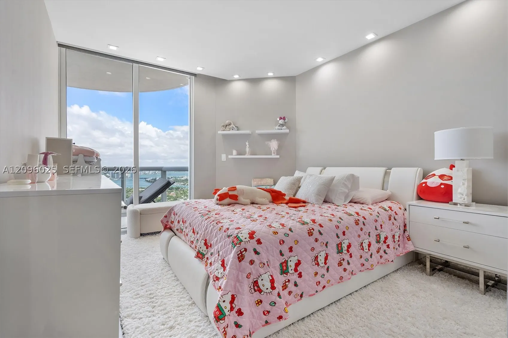 6365 Collins Ave #4307