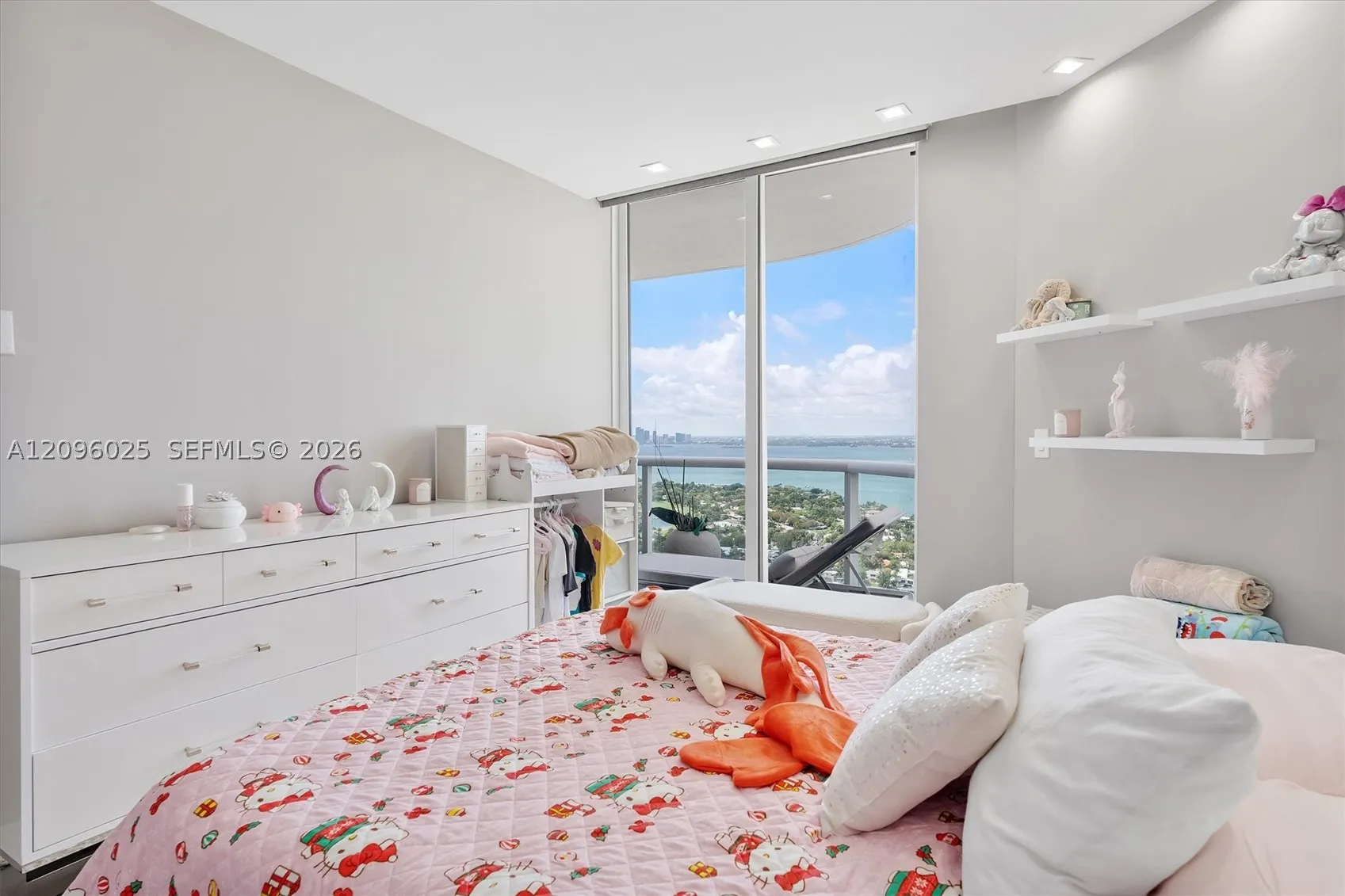 6365 Collins Ave #4307