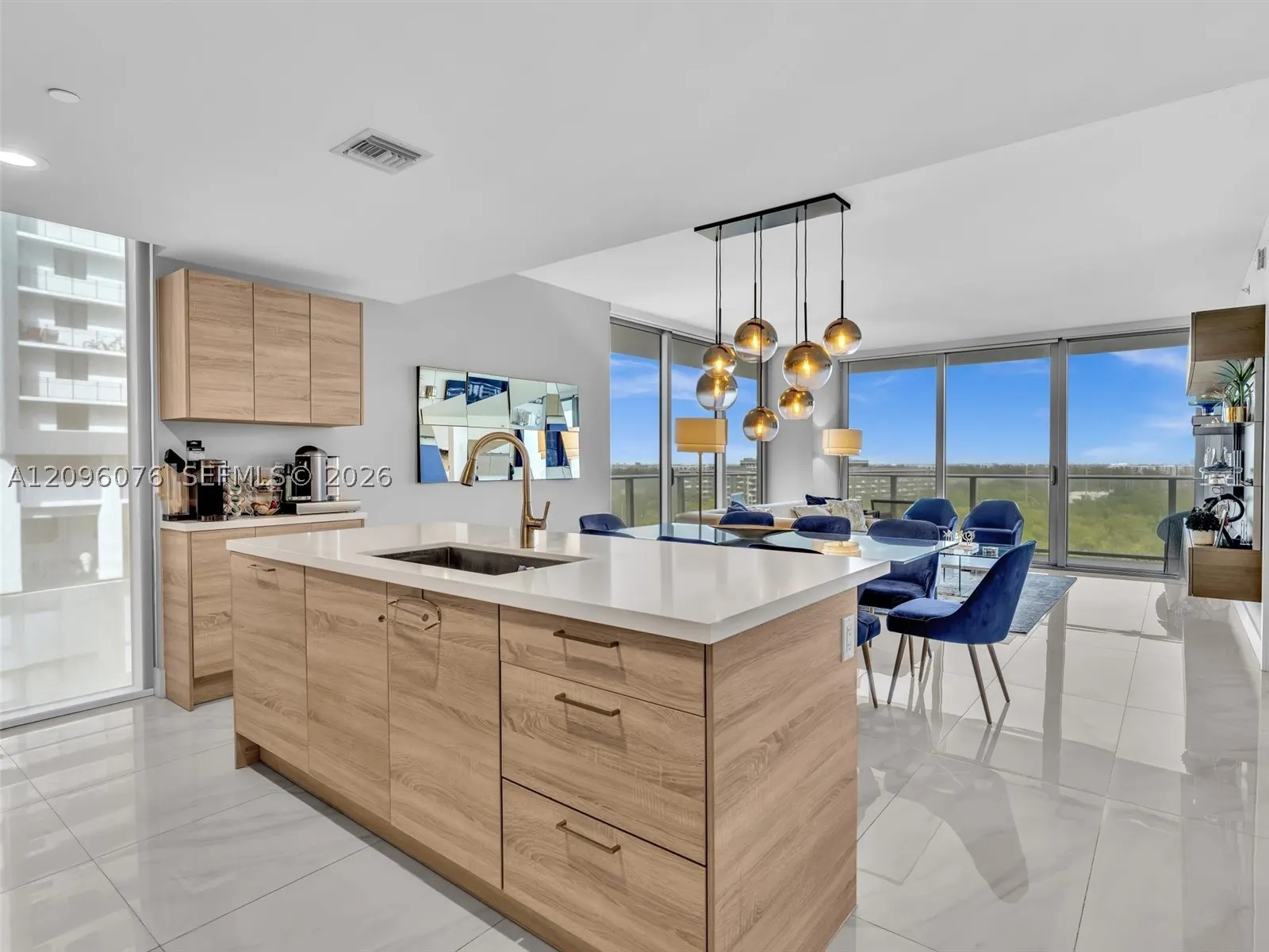 16385 Biscayne Blvd #1101