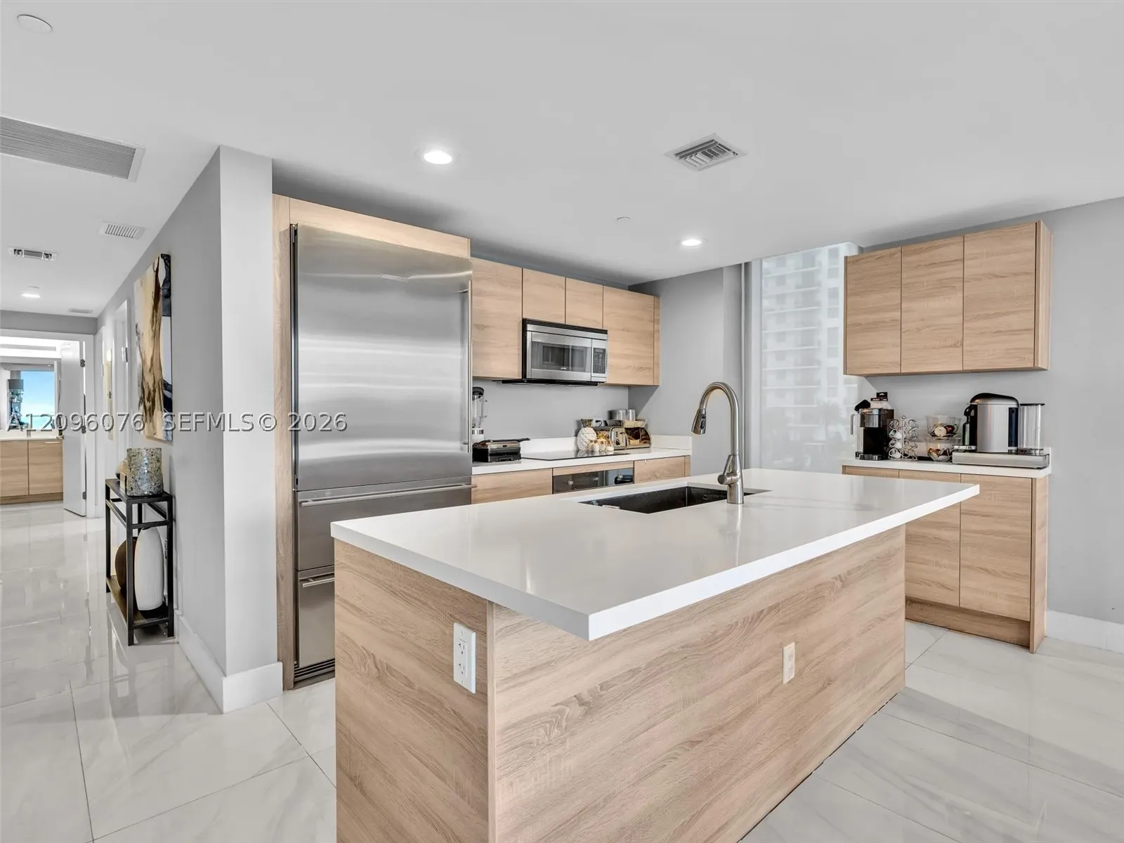 16385 Biscayne Blvd #1101