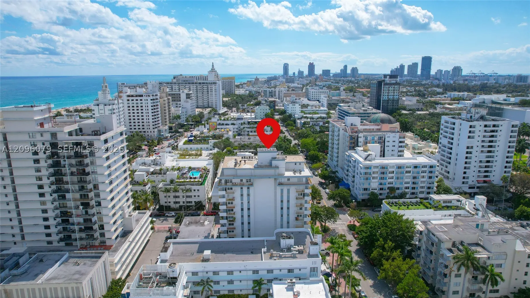 245 18 St #902