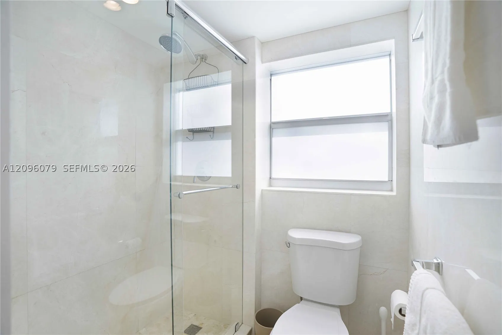 245 18 St #902