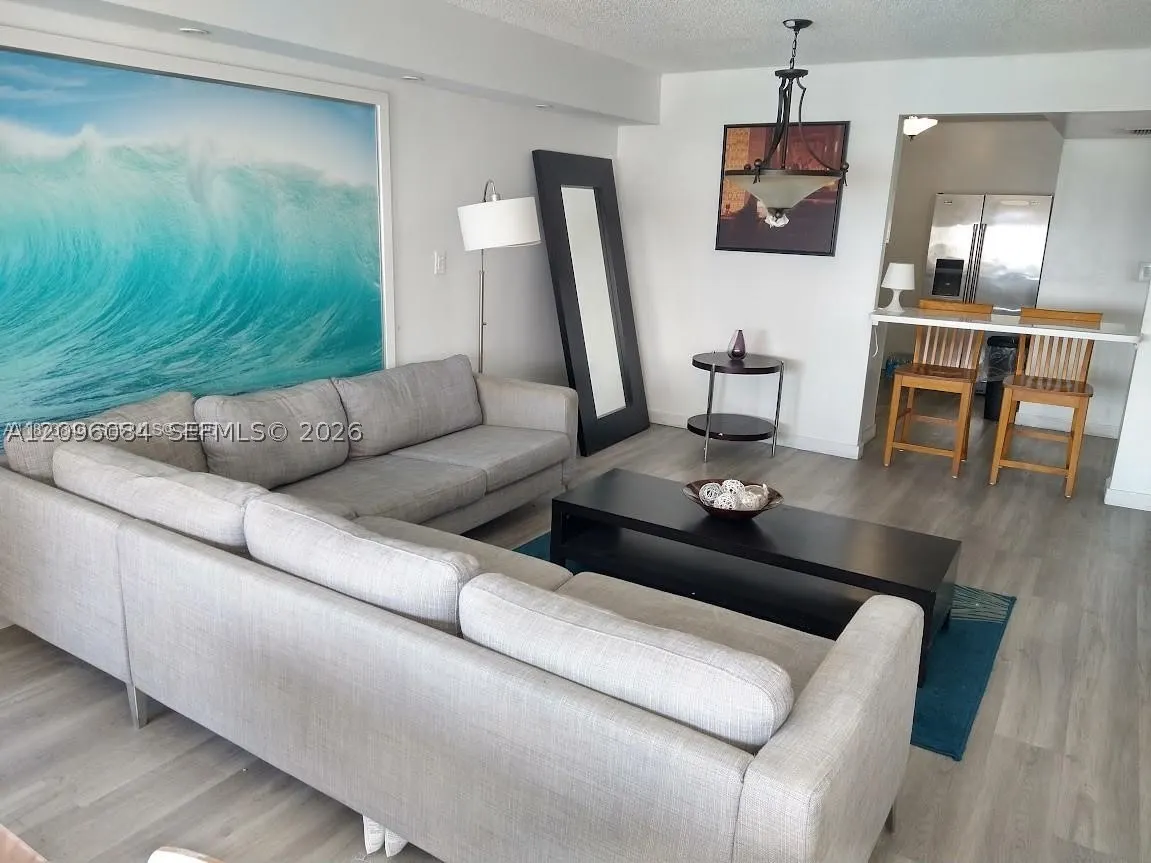 6039 Collins Ave #1710