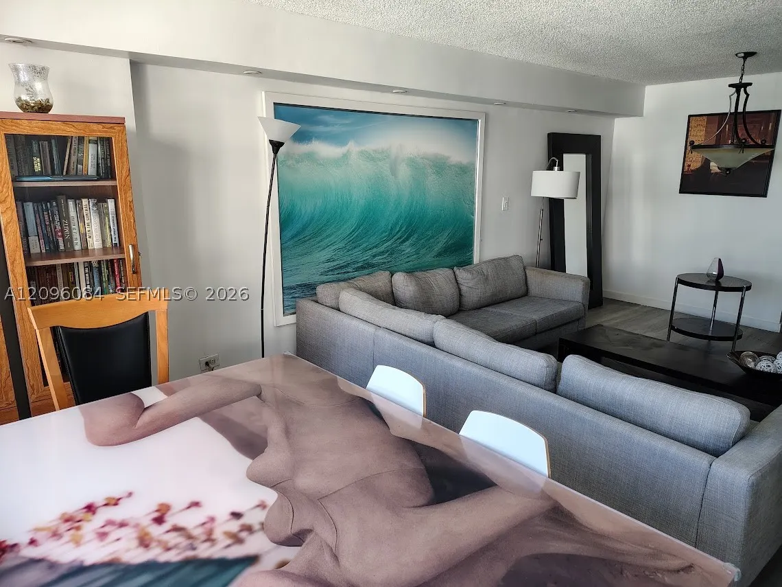 6039 Collins Ave #1710