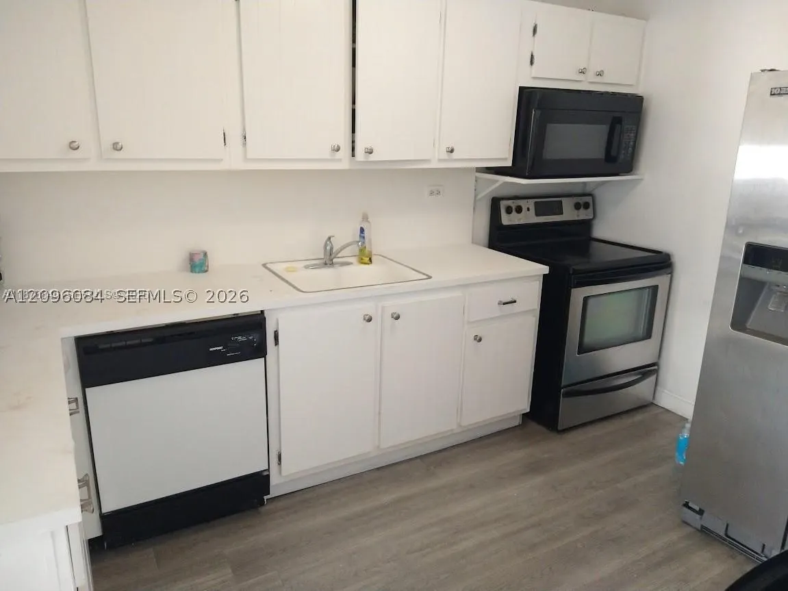 6039 Collins Ave #1710