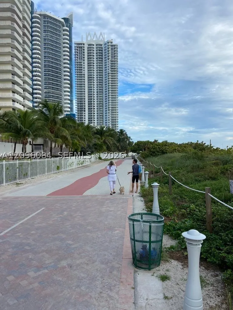 6039 Collins Ave #1710