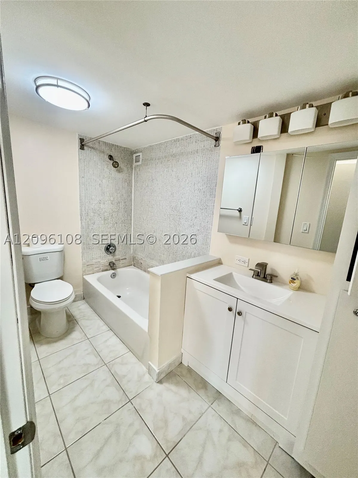 17011 N Bay Rd #1018