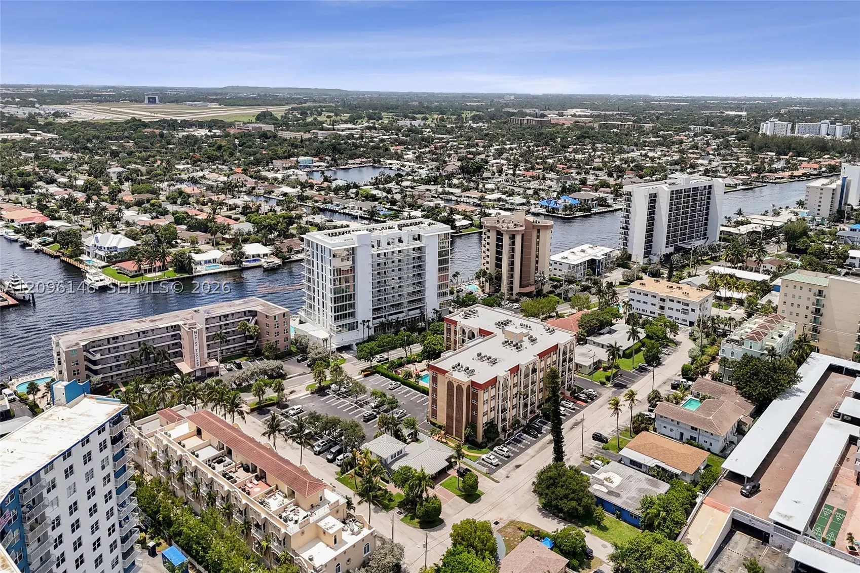 400 N Riverside Dr #203