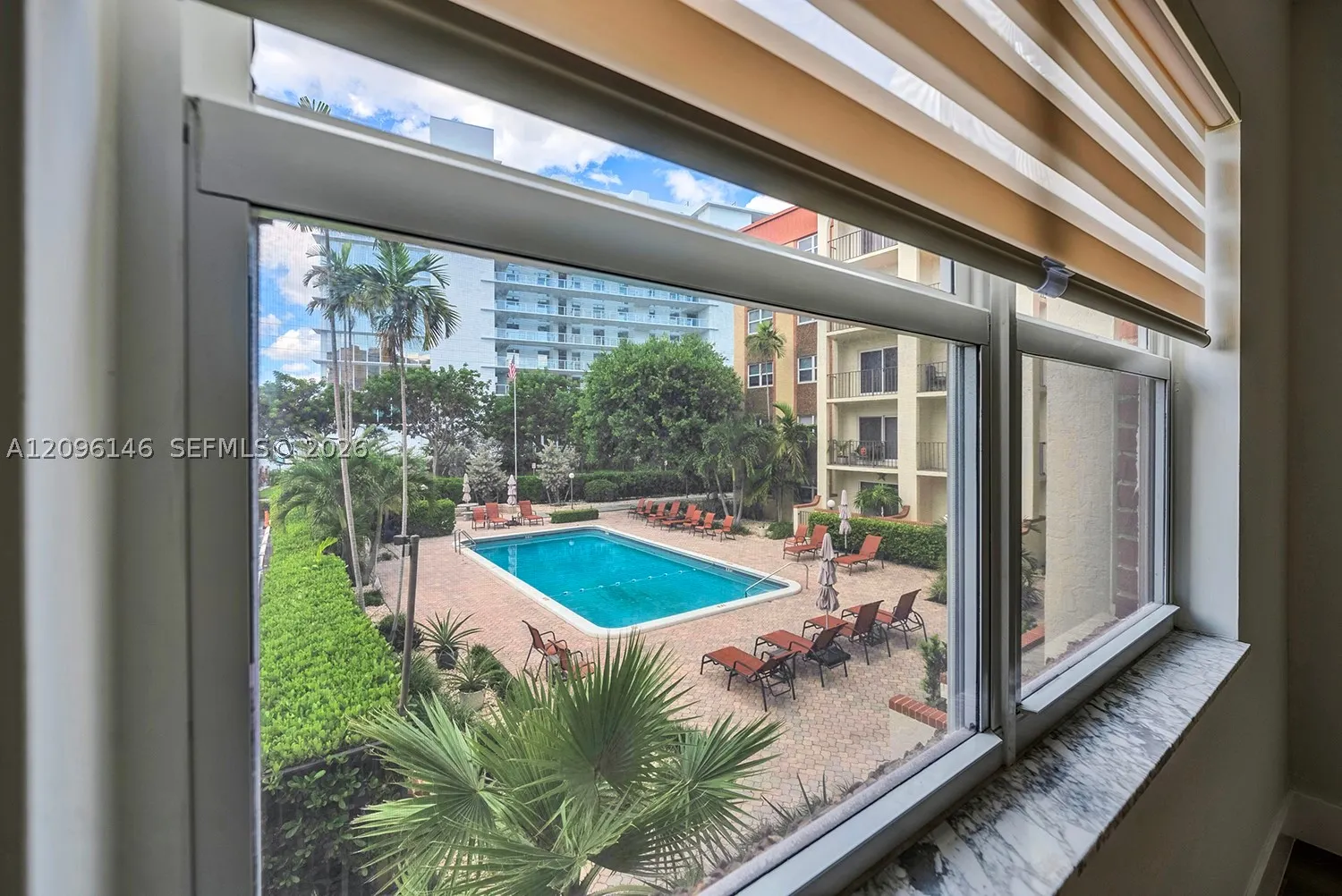 400 N Riverside Dr #203