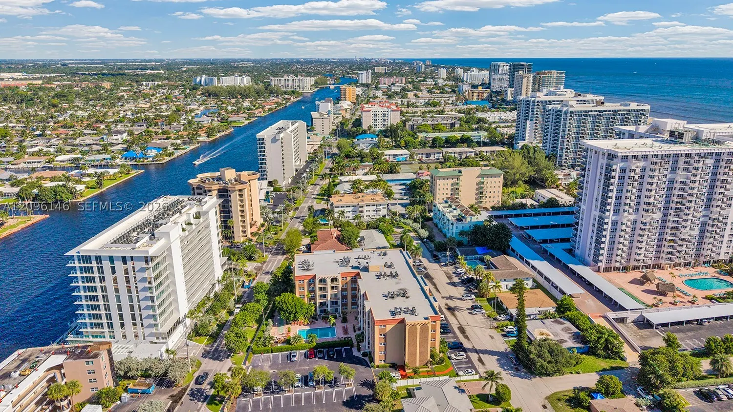 400 N Riverside Dr #203