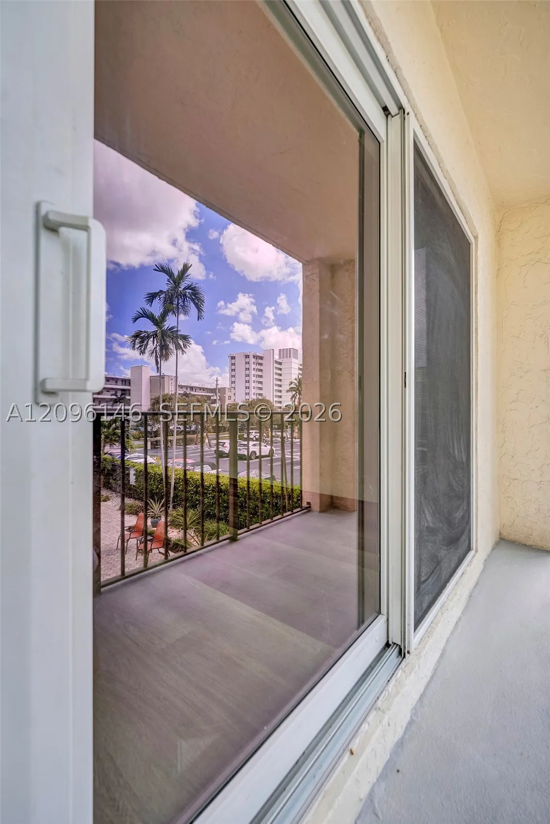 400 N Riverside Dr #203