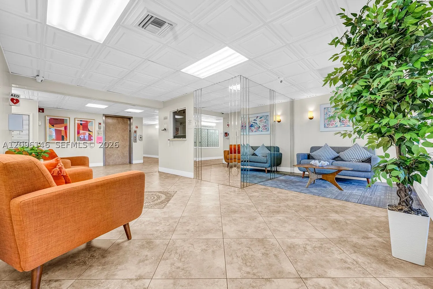 400 N Riverside Dr #203