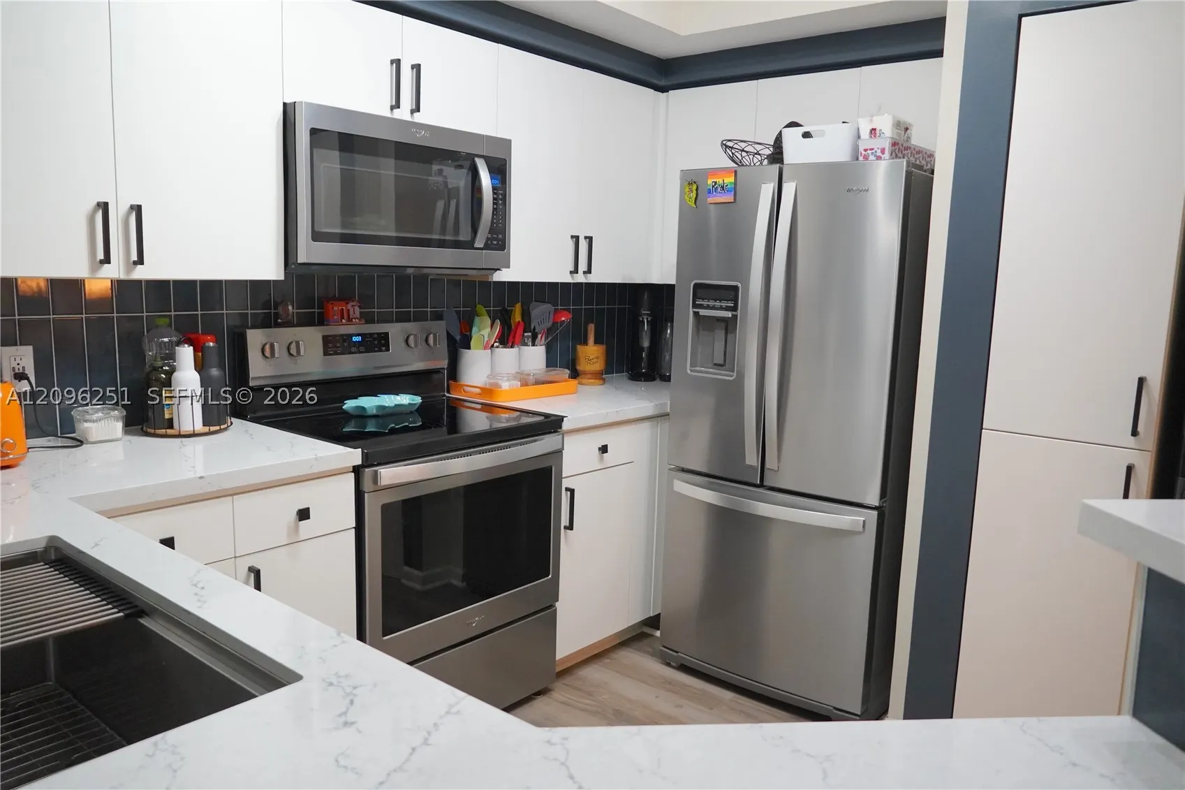 1919 Van Buren St #202A