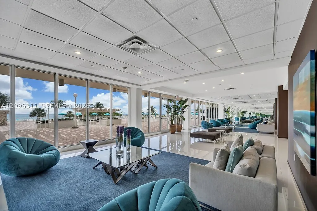 5701 Collins Ave #PH14