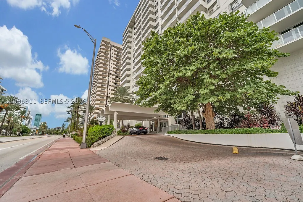 5701 Collins Ave #PH14