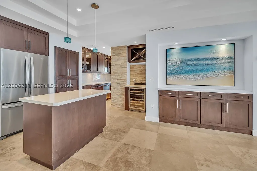 5701 Collins Ave #PH14