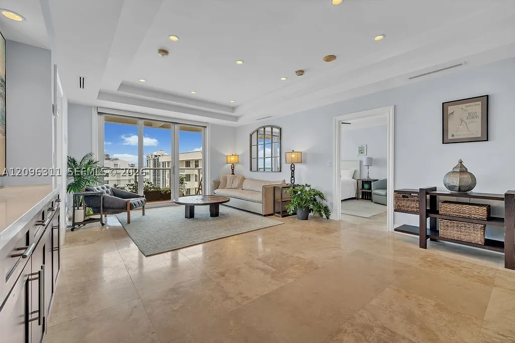 5701 Collins Ave #PH14