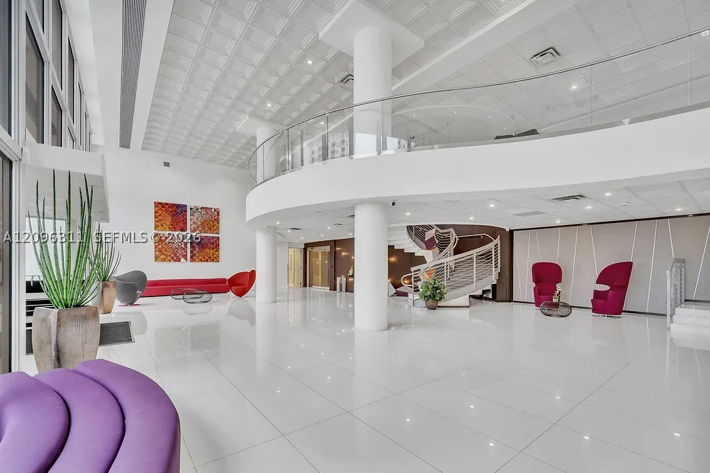 5701 Collins Ave #PH14