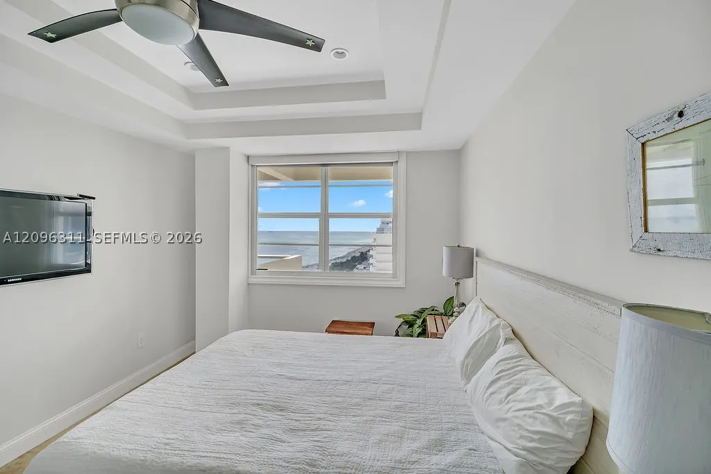5701 Collins Ave #PH14