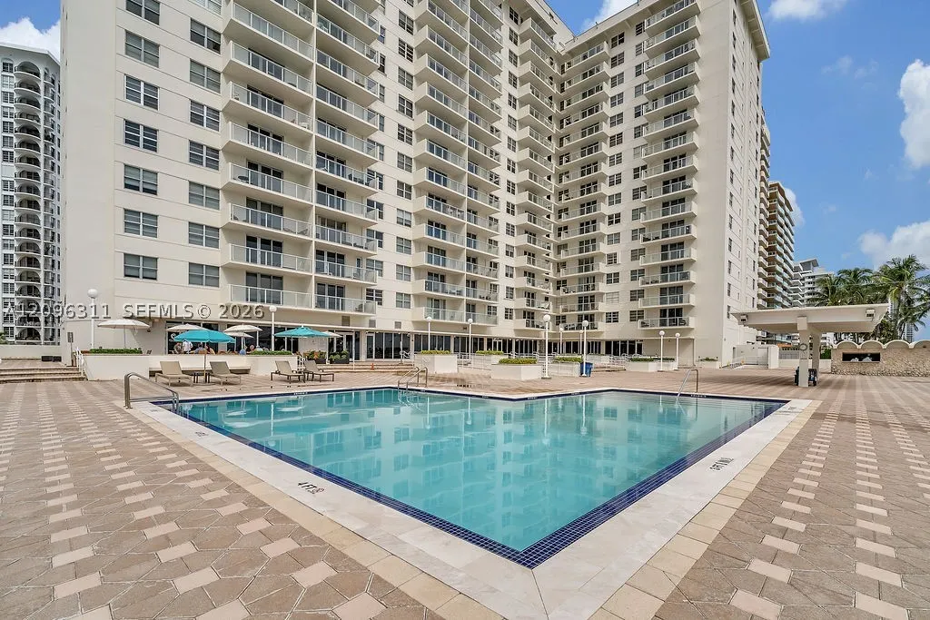5701 Collins Ave #PH14