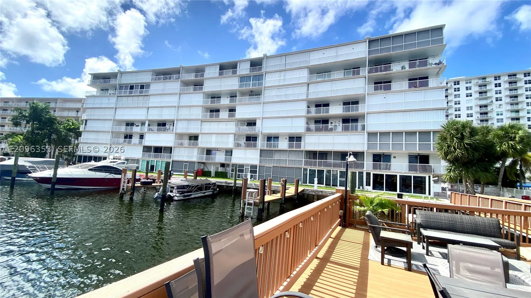 410 Golden Isles Dr #407